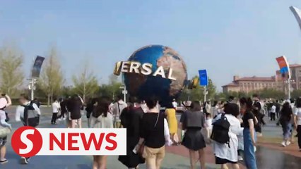 What can you do at Universal Studios Beijing?