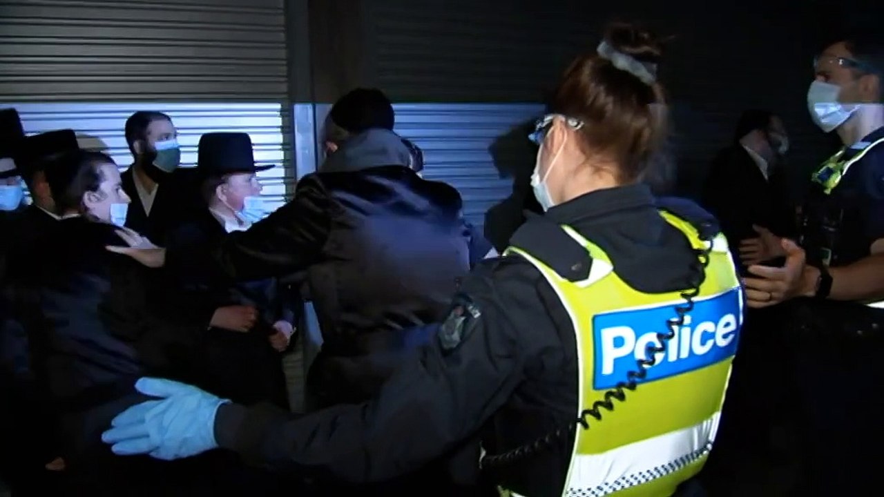 Fines issued over Melbourne gathering that breached health orders