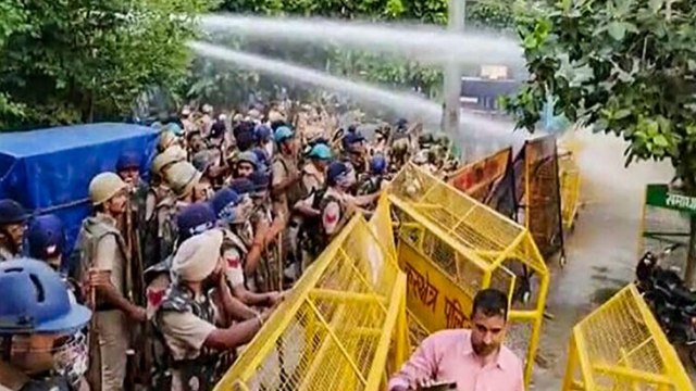 Farmers camp all night outside mini secretariat in Karnal