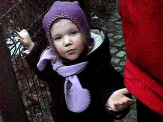 Marguerite nourris les canards