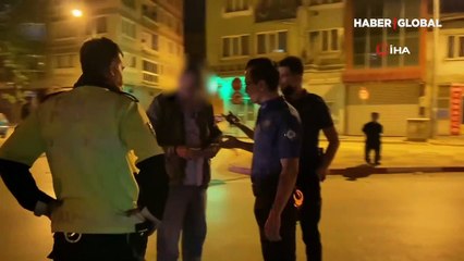 Alkollü sürücüden polise: Kelepçele beni kelepçele!