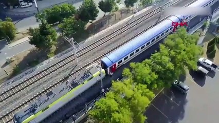 İstanbul'da faciaya 1 milimetre kaldı! İki tren kafa kafaya durdu