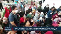 Warga Serbu Vaksinasi Merdeka di Masjid Al-Furqon