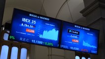 El Ibex 35 cede más de un 1 % por debajo de los 8.800