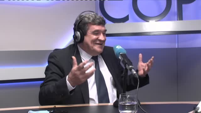 Escrivá sobre la luz: El impacto sobre los consumidores es limitado