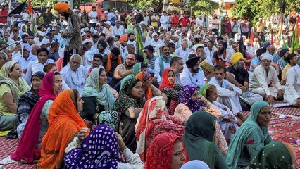 Karnal: Women protesters show anger on CM Khattar