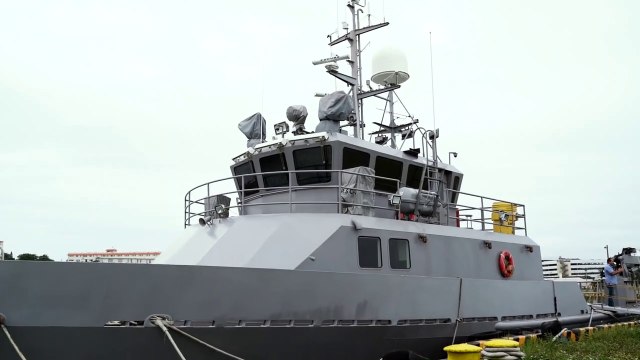 U.S. Marines and Sailors • Support Vessels Hull Inspection • Okinawa, Japan