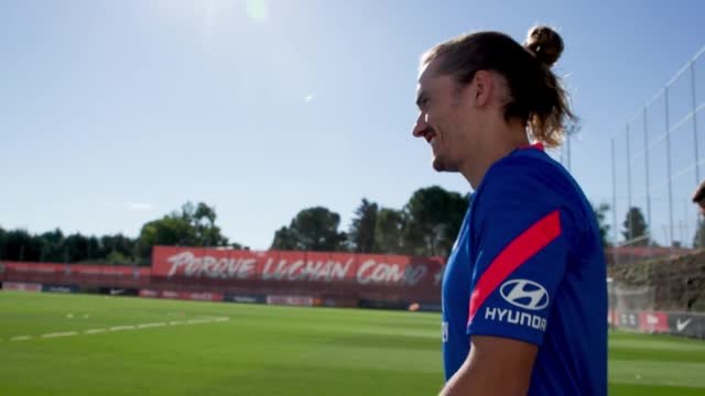Griezmann receives warm welcome at Atletico training