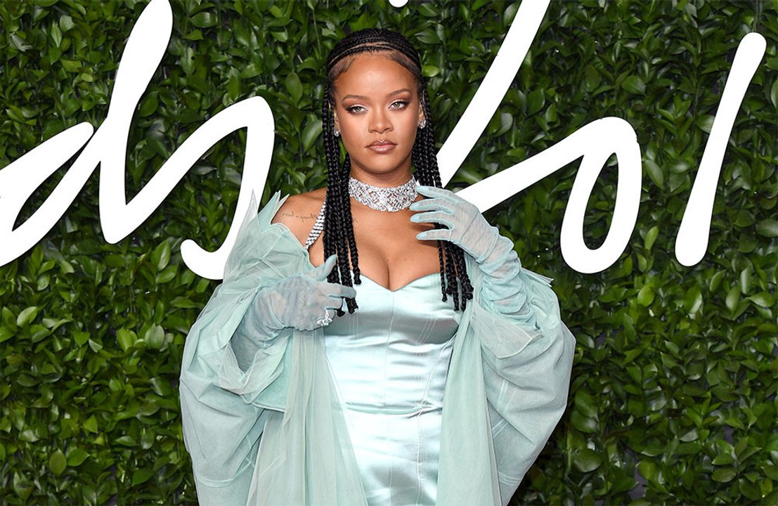 Rihanna lässt Klage gegen ihren Vater fallen