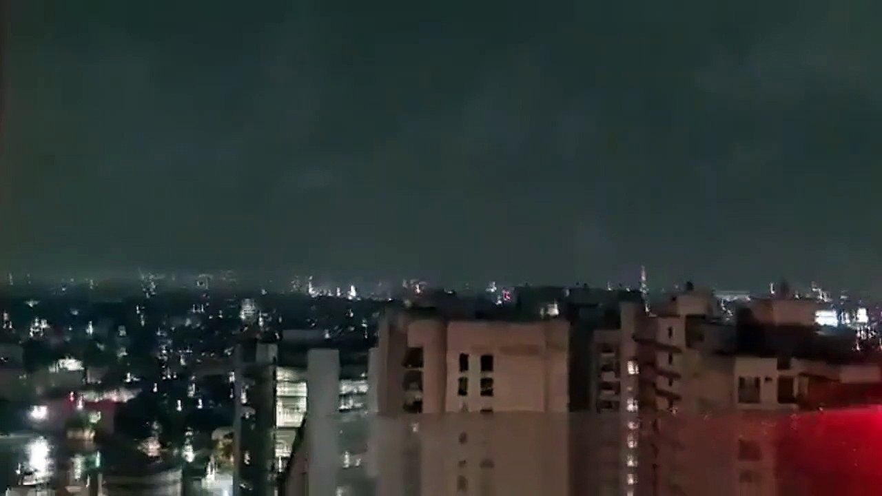 Extrañas luces aparecen en el cielo durante terremoto en México