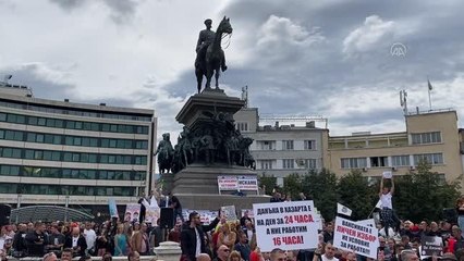 Bulgaristan'da lokanta sahipleri Kovid-19 önlemlerini protesto etti