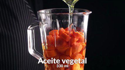 ¡Un megapastel con zanahorias y bolas de chocolate ocultas!....A mega cake with carrots and hidden chocolate balls!