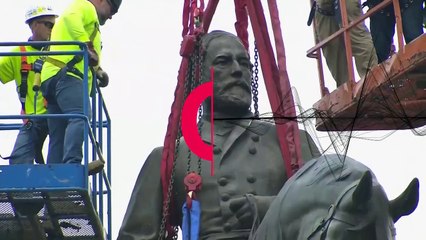 NoComment : la statue du général Lee déboulonnée en Virginie