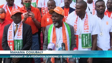 Afrobasket 2021 : Le Premier Ministre Patrick Achi reçoit les joueurs de retour à Abidjan