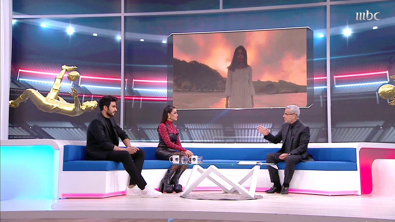 حديث رومانسي وأسئلة جريئة من الآغا لرحمة رياض وزوجها ألكسندر علوم
