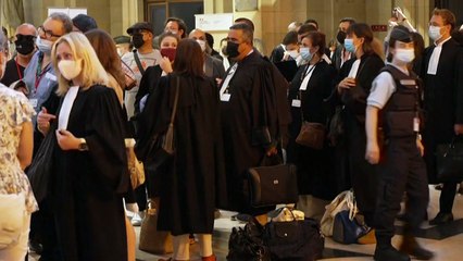 В Париже опросят свидетелей терактов 2015 года