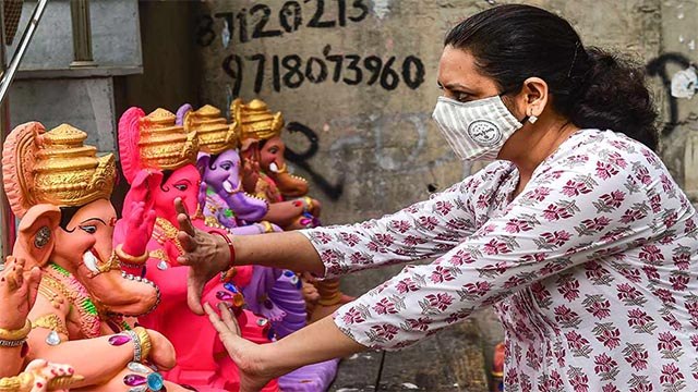 Ganesh Chaturthi 2021: गणेश चतुर्थी पर हर साल घर में क्यों विराजे जाते है गणपति बप्पा | Boldsky