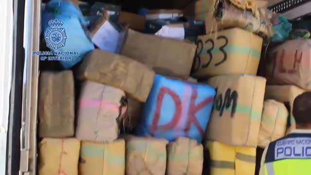 Intervenidas en Granada 26 toneladas de hachís en el interior de un camión