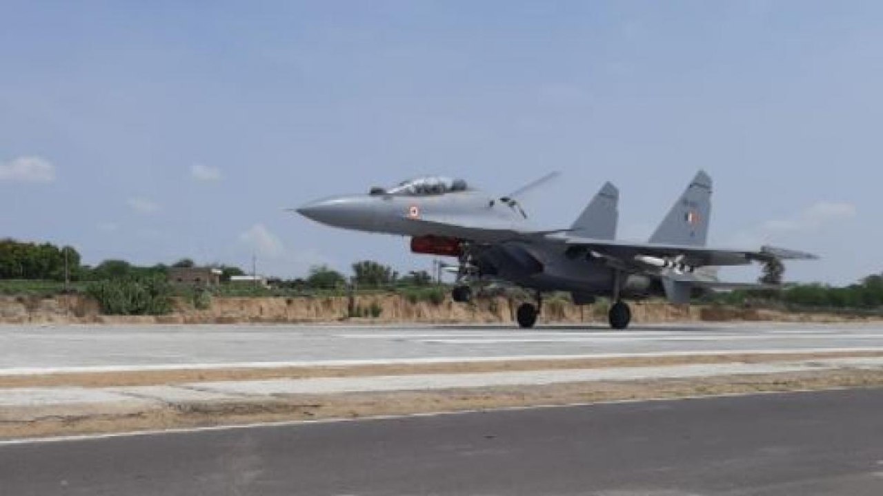Air Force planes roared in Barmer near Pakistan border