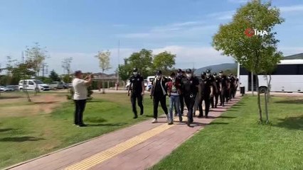 Kınada yakalandılar, düğün günü adliyeye sevk edildiler