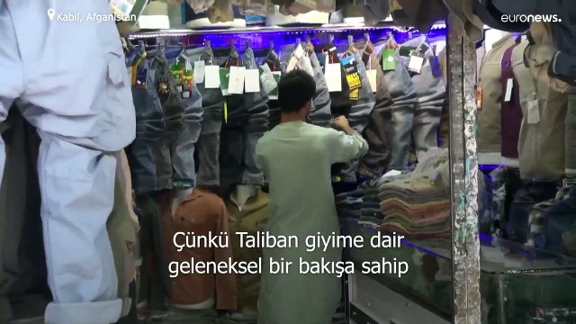 Afgan erkekler Taliban korkusuyla pantolon ve tişört giymeyi bıraktı
