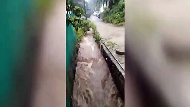 माउंट आबू में दो घंटे तक झमाझम बारिश, दो इंच बरसा पानी, झरने बहे