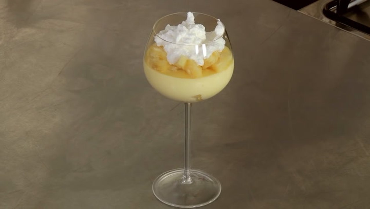 Abacaxi com creme de leite condensado - Tudo Gostoso