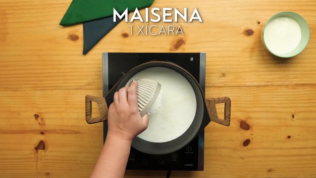 Manjar de coco com calda de ameixa — Receitas TudoGostoso