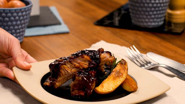 Costelinha de porco com batatas rústicas — Receitas TudoGostoso