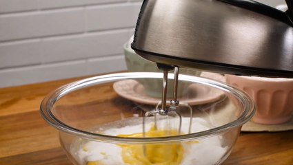 Bolo mousse de nutella — Receitas TudoGostoso
