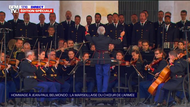 Hommage à Jean-Paul Belmondo: l’orchestre de la garde républicaine et le chœur de l’armée française interprète La Marseillaise de Berlioz
