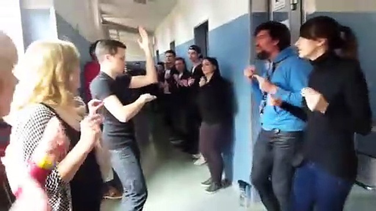 Petit échauffement vocal avant le show... perpetuum jazzile