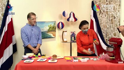 PARA CELEBRAR EL DÍA DEL NIÑO PREPARAMOS CUPCAKES DE VAINILLA Y DECORAMOS