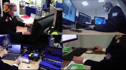 Waffenfund bei Razzien gegen Impfgegner in Italien