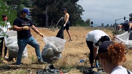 ‘Trash Clubs’ Clean Los Angeles Streets