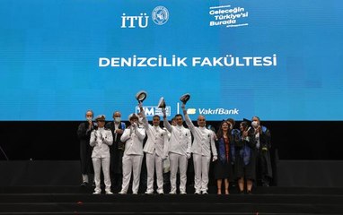 İTÜ öğrencileri mezuniyet sevinci yaşadı