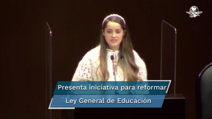 Diputada más joven de la LXV legislatura llama a sus pares "compañeres diputades" en tribuna