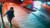 2 polisin yaralandığı kaza güvenlik kamerasında