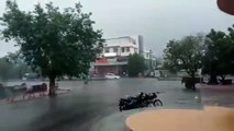 Rain 10: गणेश चतुर्थी पर ताबड़तोड़ बरसात, सड़कों-नालों में उफना पानी