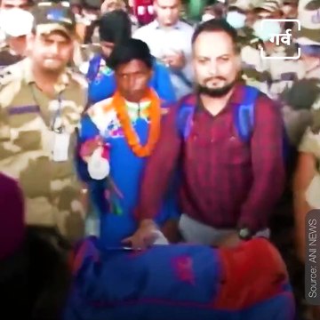 Tokyo Paralympics: Silver Medalist Mariyappan Thangavelu Receives A Grand Welcome At Delhi Airport
