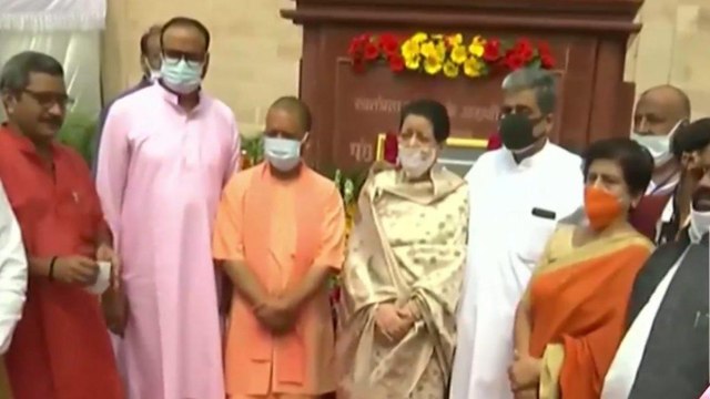 Shatak:CM Yogi unveils Govind Ballabh Pant statue in Lucknow
