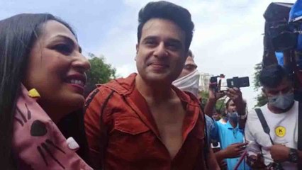 Ganpati Bappa को घर लेकर आए Krishna Abhishek Kashmera Shah; Watch video | FilmiBeat