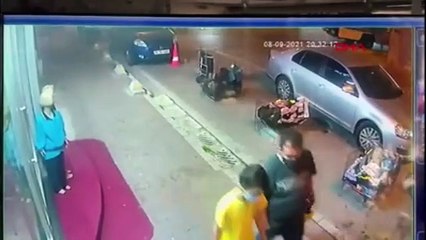 İstanbul'da baltalı cinayet kamerada