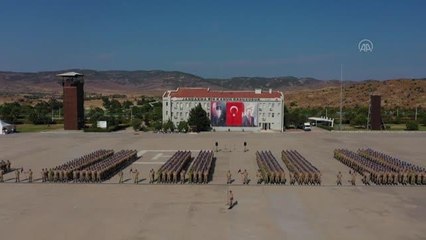 "Terörle mücadele" için yemin eden jandarma komandolar göreve hazır