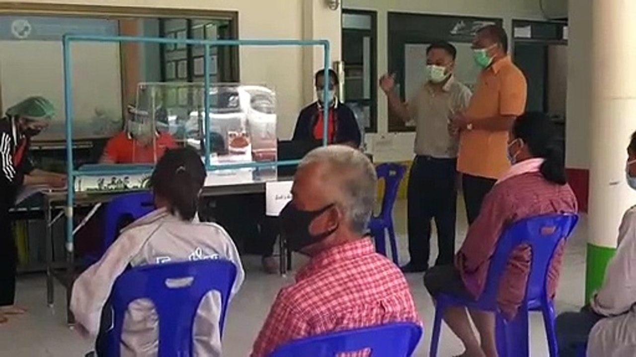 ศรีสะเกษ อ.ศิลาลาด ฉีดวัคซีนป้องกันการแพร่ระบาดโรคโควิด-19 ให้แก่ประชาชนไปแล้ว 7,000 คน