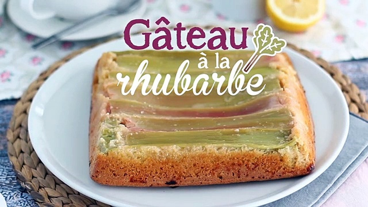 Gâteau renversé à la rhubarbe
