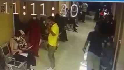 Kadın hasta, hemşireye önce küfürler savurdu sonra da saçlarını yoldu...O anlar kamerada