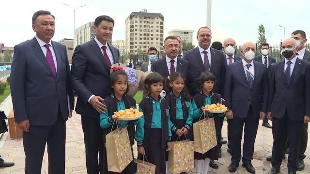 Son dakika haber... Cumhurbaşkanı Yardımcısı Oktay, Türkiye Maarif Vakfı Eğitim Kompleksi'nin açılış töreninde konuştu (1)