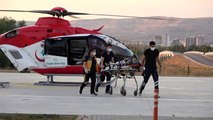 Kazada yaralandı, ambulans helikopterle hastaneye sevk edildi