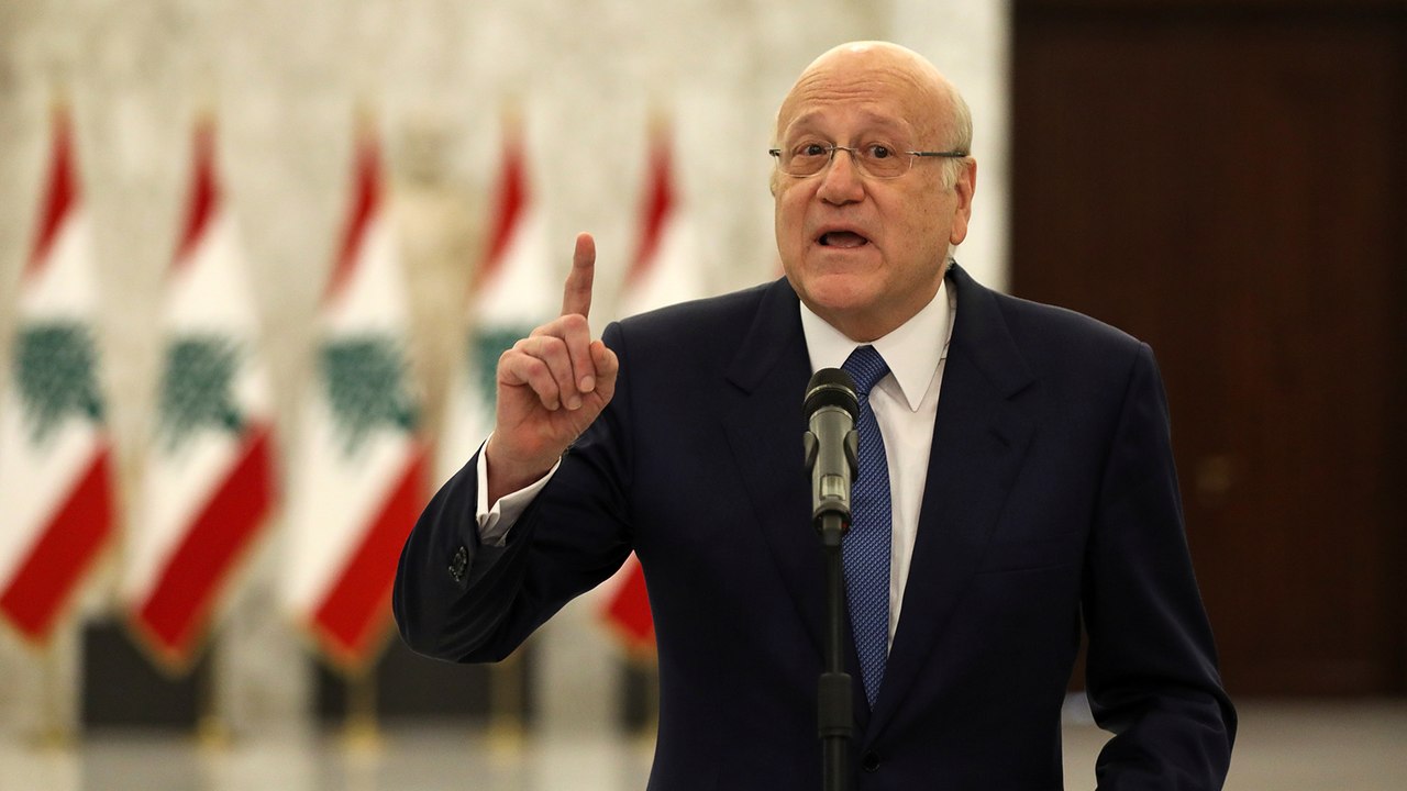 بعد فراغ سياسي لأكثر من عام.. تشكيل حكومة لبنان...